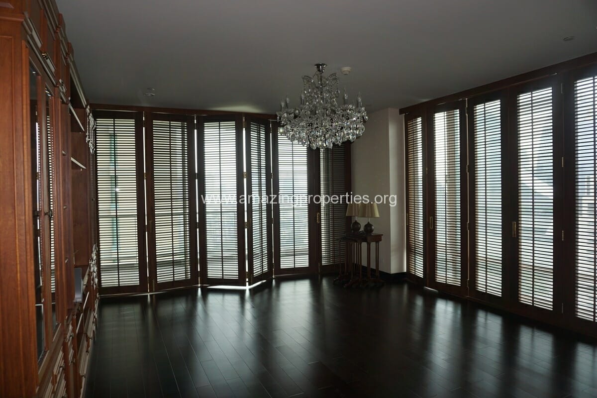 4-bedroom-Condo-The-Park-Chidlom-1-6478.jpg