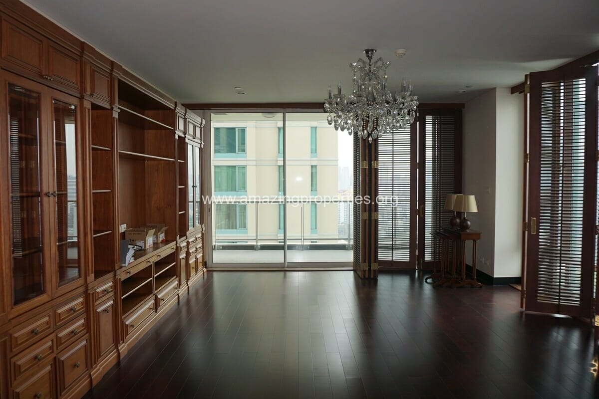 4-bedroom-Condo-The-Park-Chidlom-18-9947.jpg
