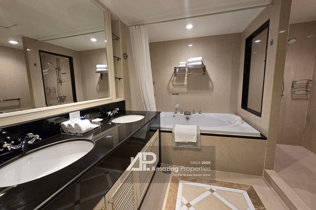 4-bedroom-Duplex-Penthouse-Asoke-(15)-4982.jpg