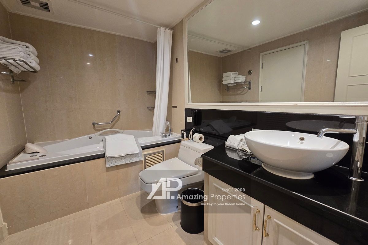 4-bedroom-Duplex-Penthouse-Asoke-(18)-8894.jpg