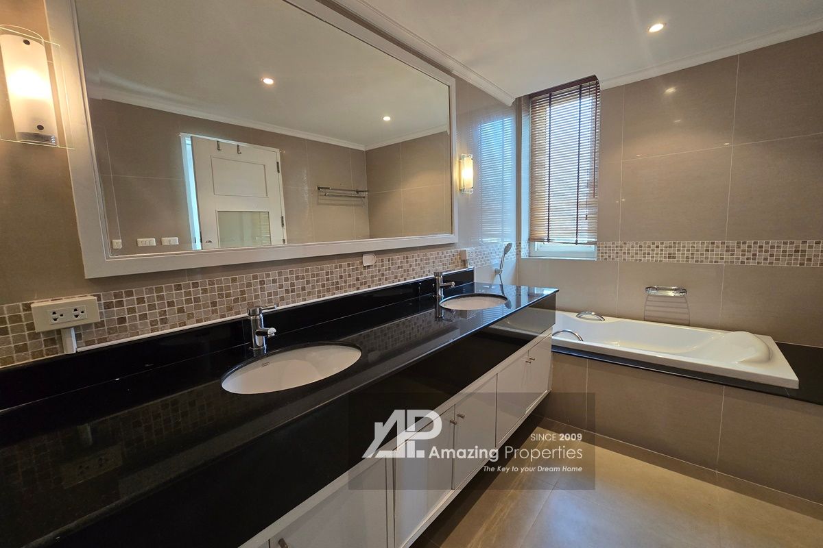 4-bedroom-Duplex-Penthouse-Phrom-Phong-(13)-9113.jpg