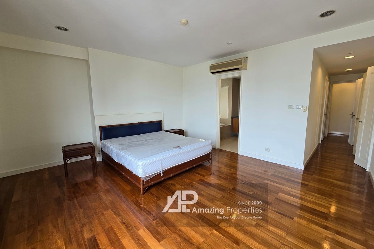 4-bedroom-Hampton-Thonglor-10-12-1-8282.jpg