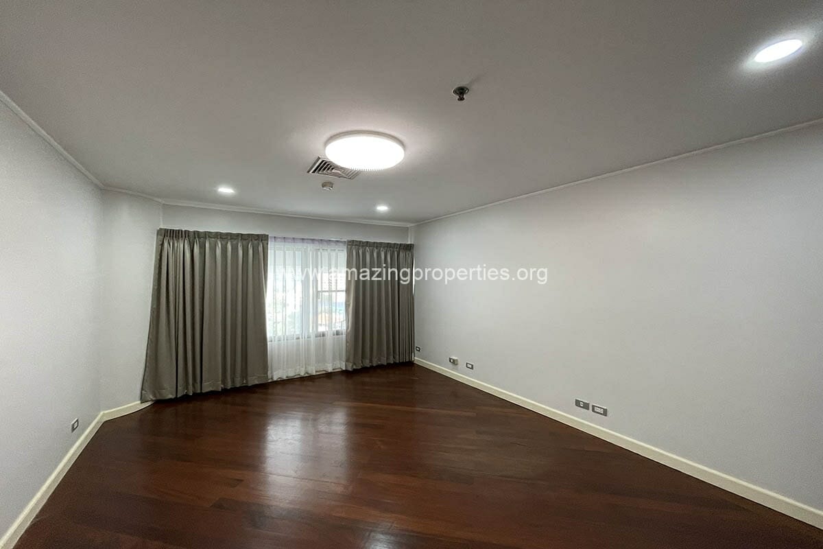 4-bedroom-Le-Raffine-Sukhumvit-24-10-9300.jpg
