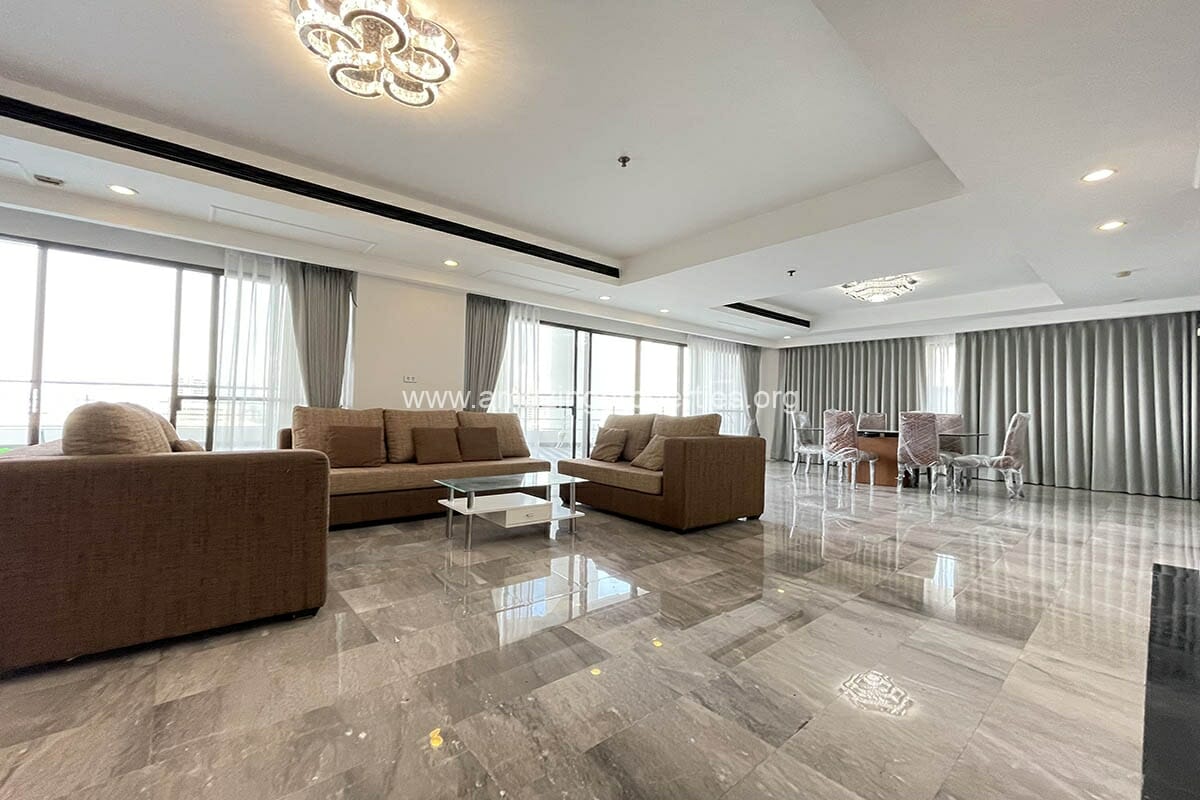 4-bedroom-Le-Raffine-Sukhumvit-24-14-3508.jpg