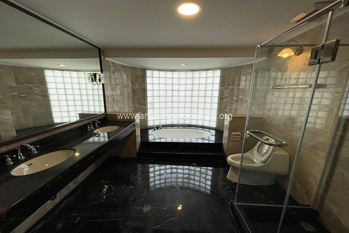 4-bedroom-Le-Raffine-Sukhumvit-24-2-3354.jpg