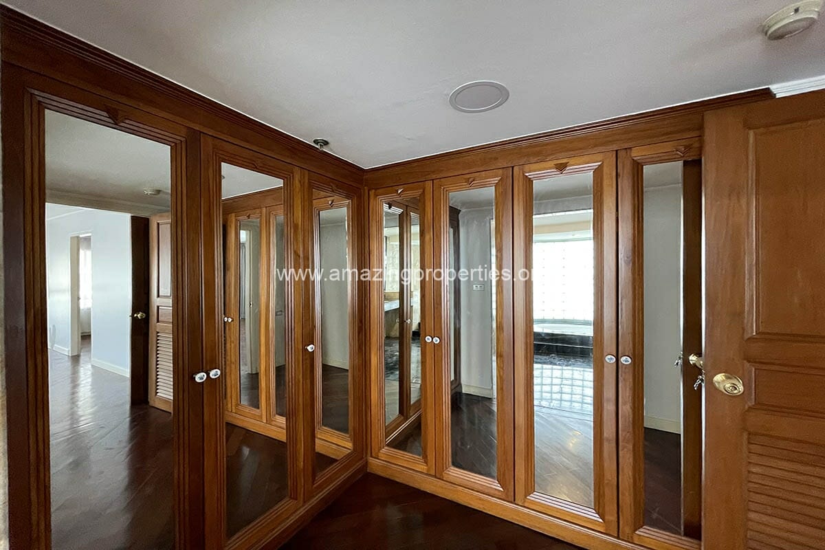 4-bedroom-Le-Raffine-Sukhumvit-24-3-4377.jpg