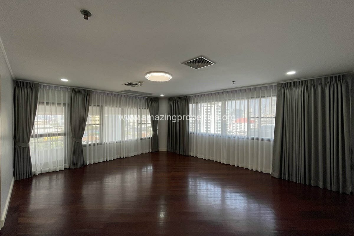 4-bedroom-Le-Raffine-Sukhumvit-24-4-5910.jpg