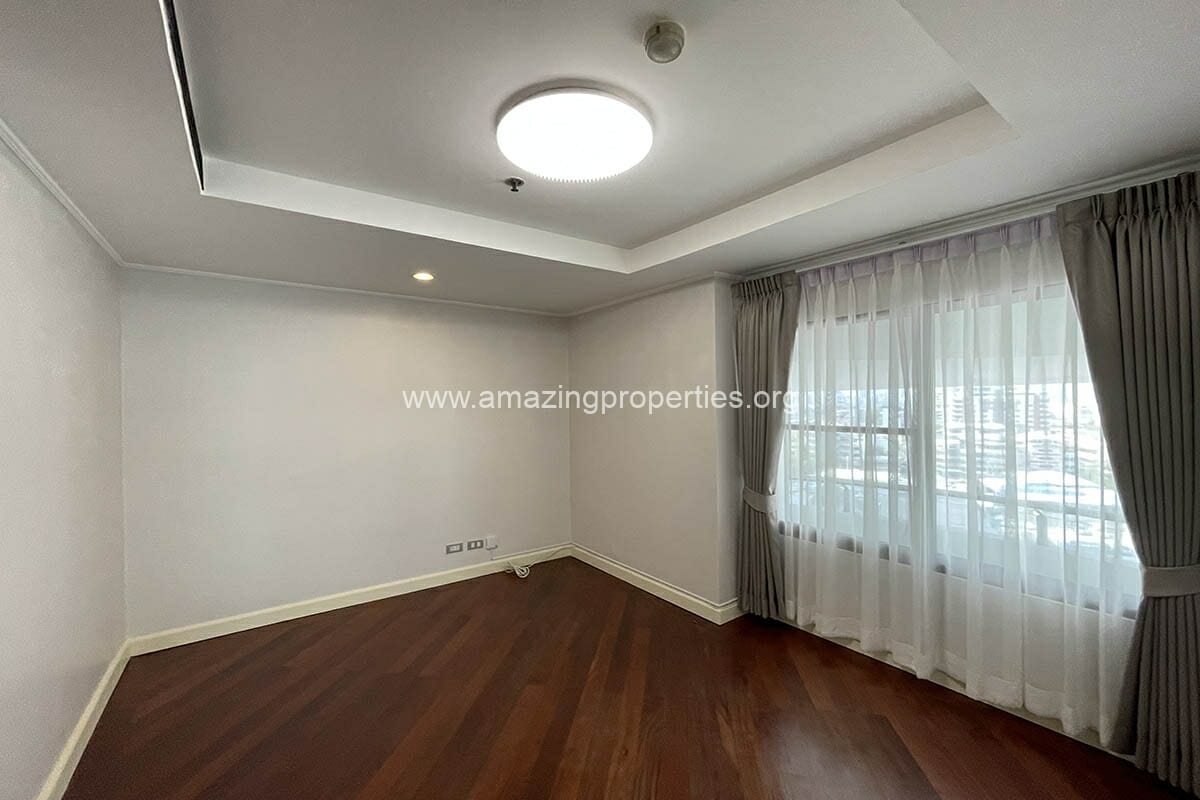 4-bedroom-Le-Raffine-Sukhumvit-24-5-2135.jpg