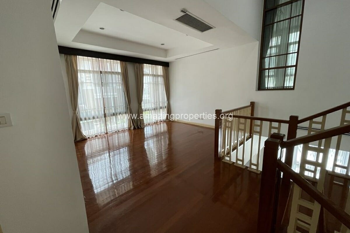 4-bedroom-Moobaan-Sansiri-4-2327.jpg