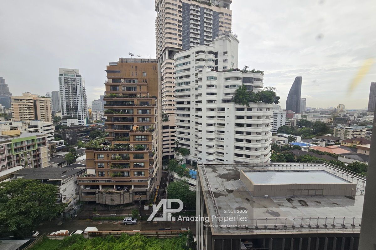 4-bedroom-Piya-Residence-Sukhumvit-28-7-7212.jpg
