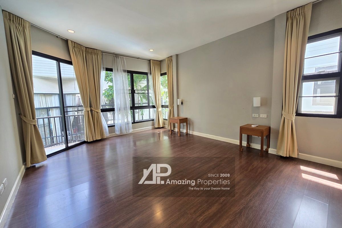 4-bedroom-SW38-Place-Thonglor-(11)-2383.jpg