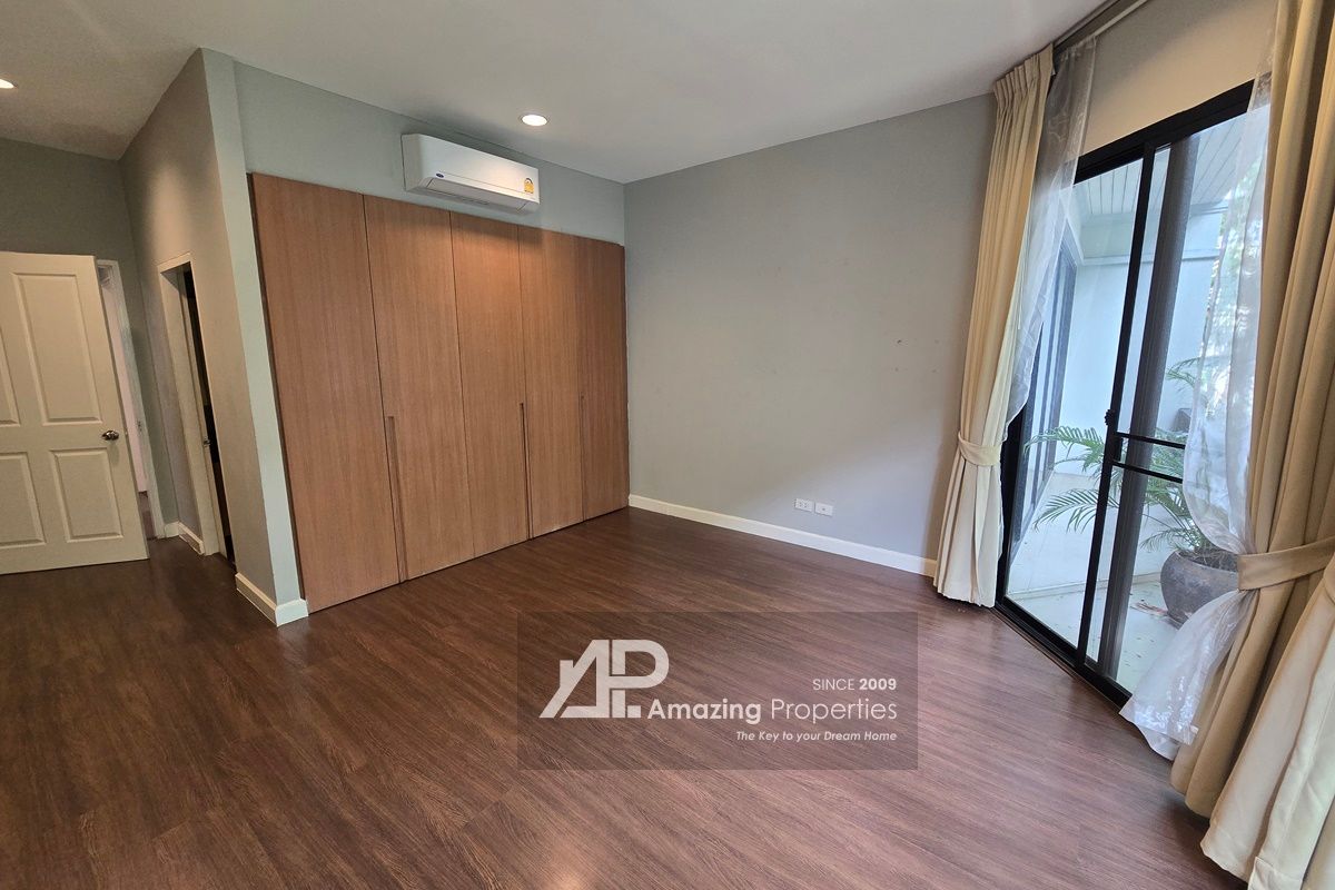 4-bedroom-SW38-Place-Thonglor-(3)-5719.jpg