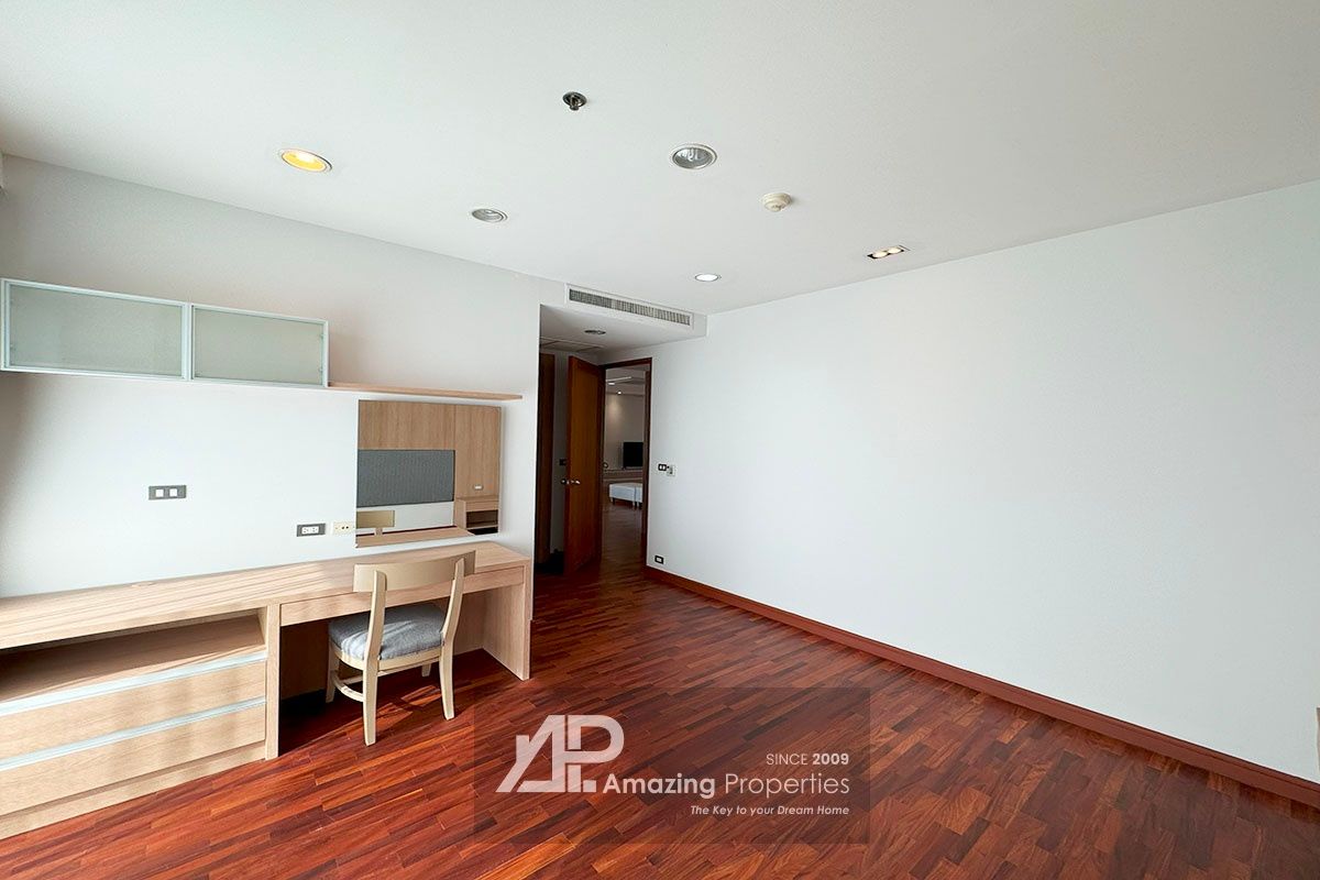 4-bedroom-The-Residence-Sukhumvit-24-26-5784.jpg