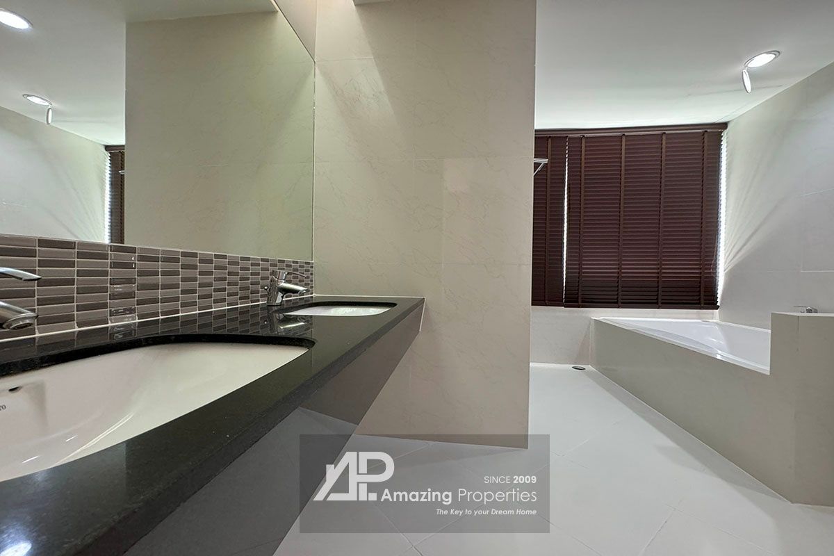 4-bedroom-The-Residence-Sukhumvit-24-27-5643.jpg