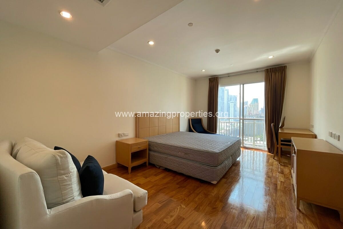 4-bedroom-apartment-Phrom-phong-12-1549.jpeg