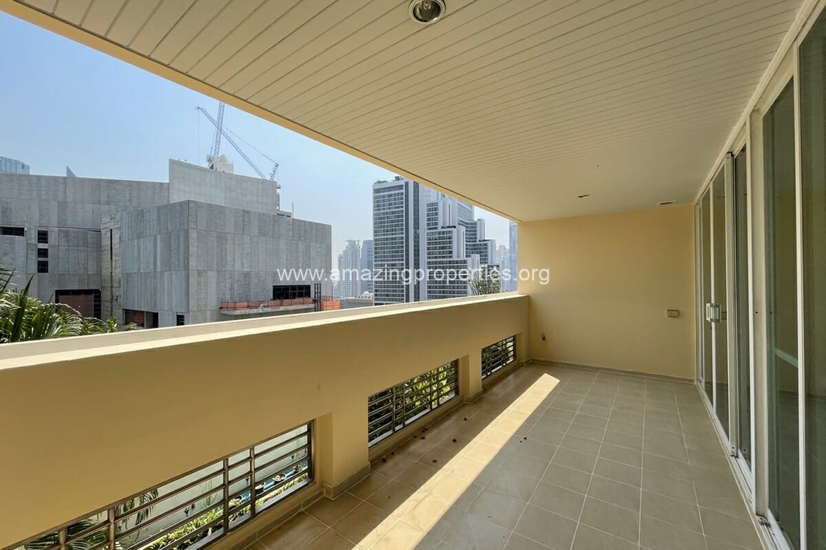 4-bedroom-apartment-Phrom-phong-21-3243.jpg
