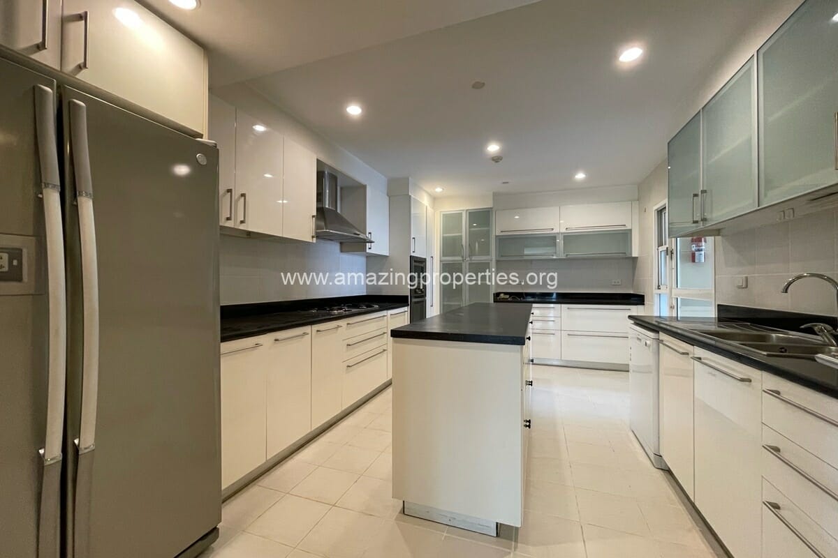 4-bedroom-apartment-Phrom-phong-7-9738.jpeg