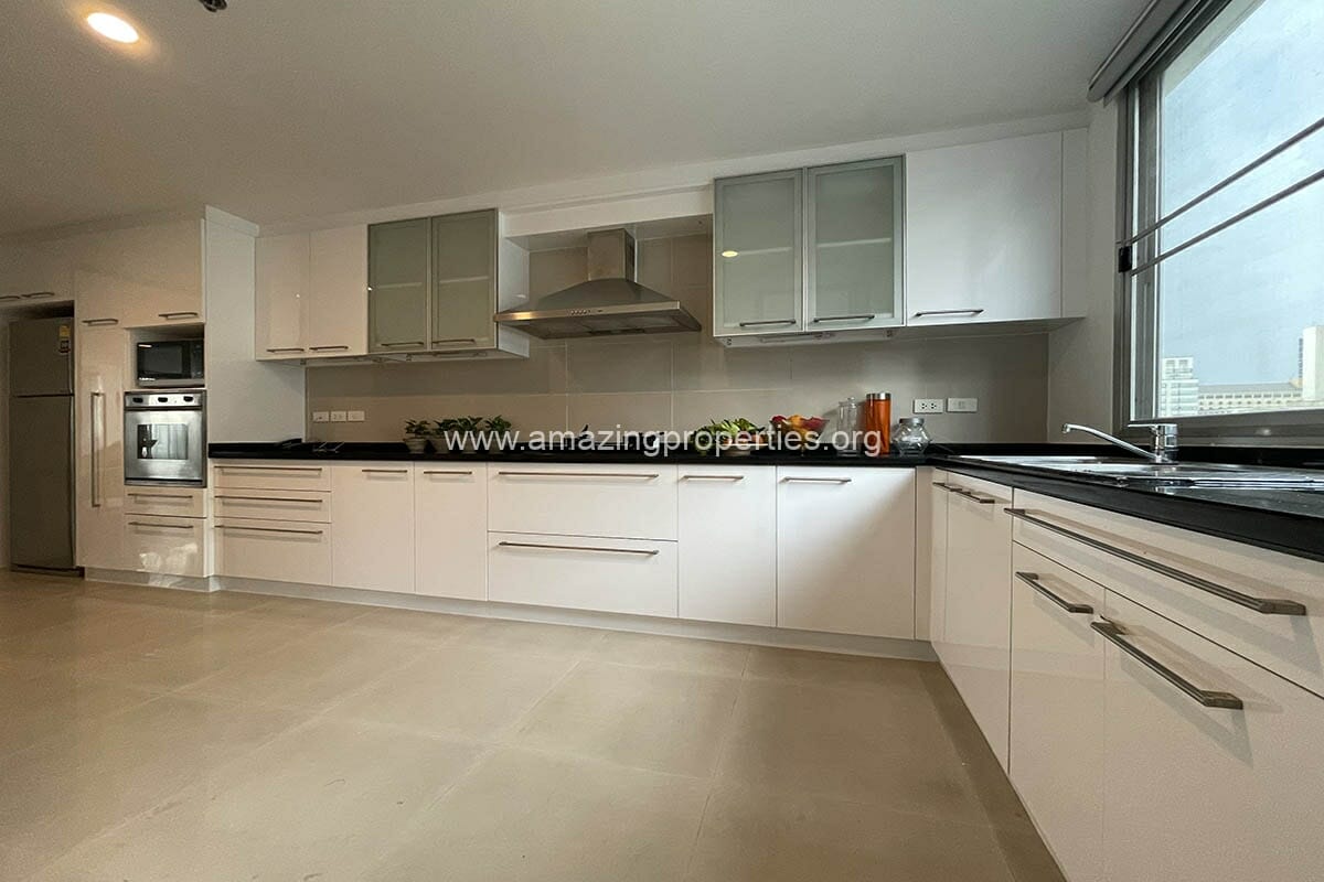 4-bedroom-apartment-for-rent-Sathorn-24-3243.jpg
