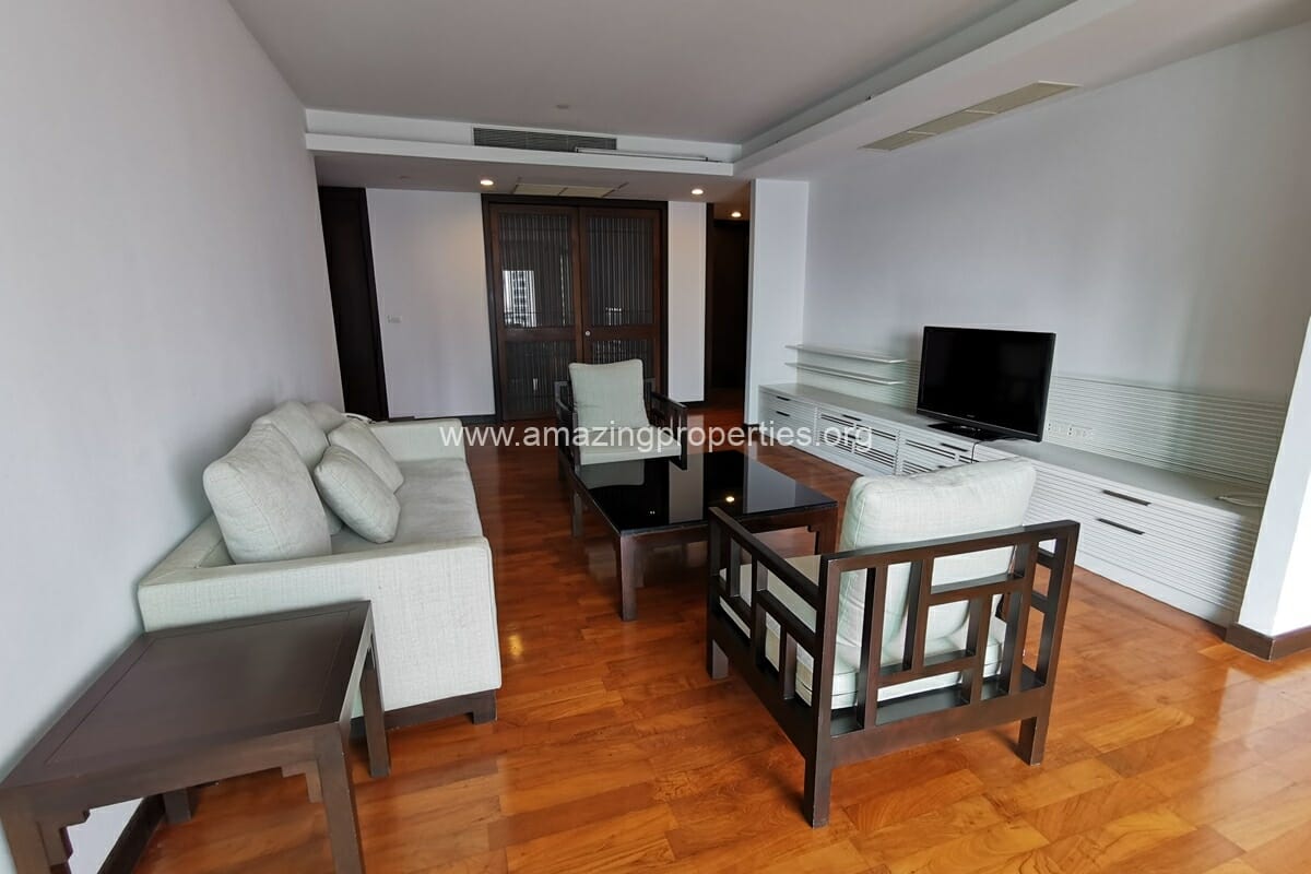 4-bedroom-apartment-for-rent-Thonglor-4-2011.jpg