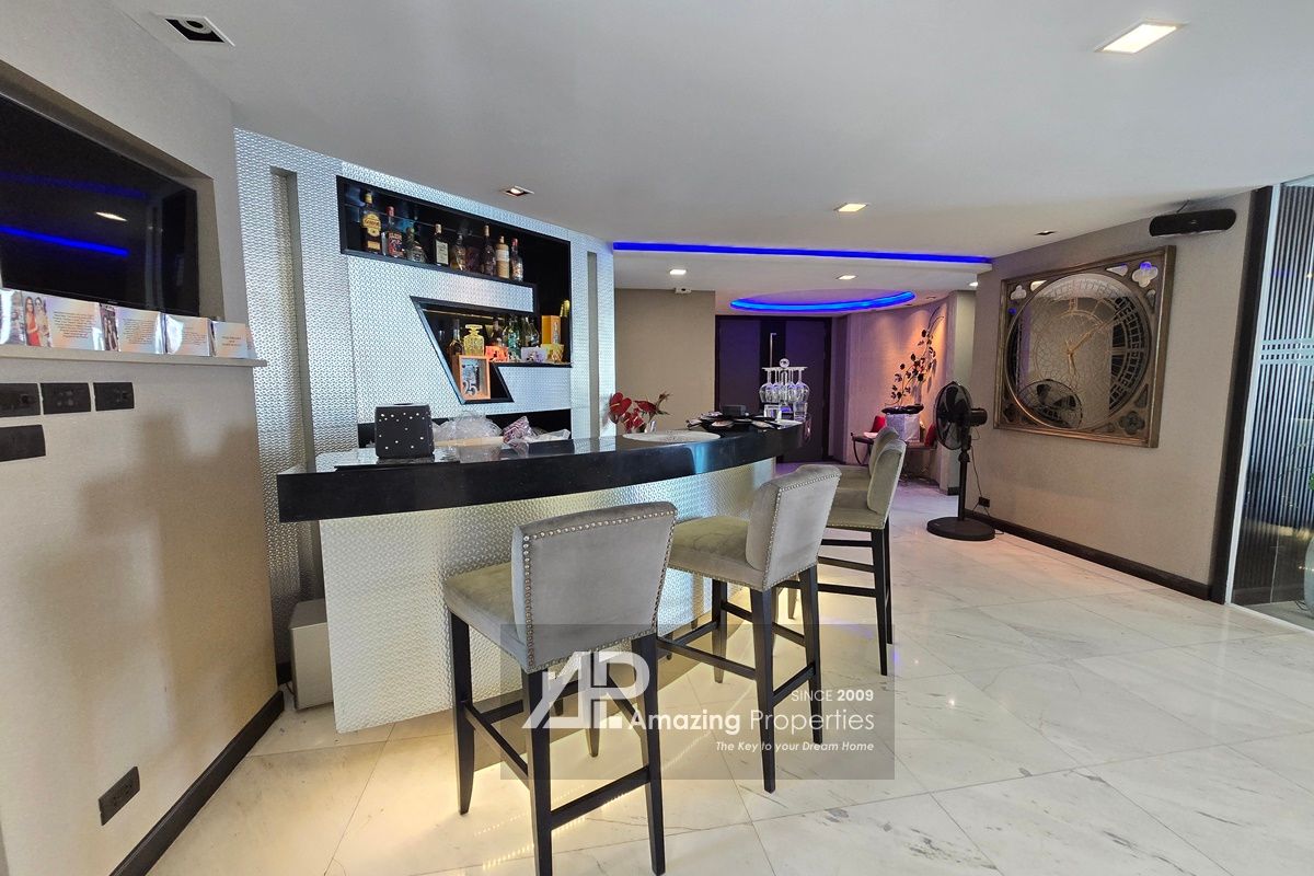 4-bedroom-condo-Asoke-(20)-3299.jpg