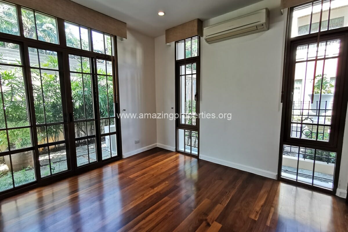 4-bedroom-house-Baan-Sansiri-67-9-6681.jpg