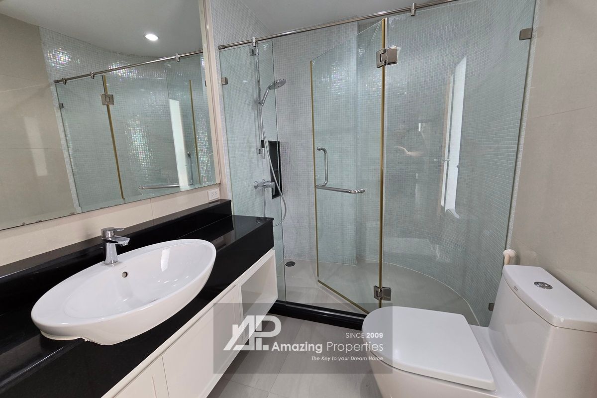 4-bedroom-house-Phrom-Phong-12-1-6039.jpg