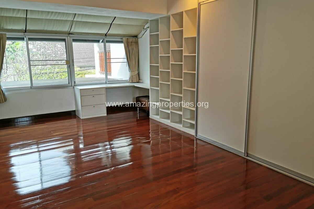 4-bedroom-house-Phrom-Phong-14-3297.jpg