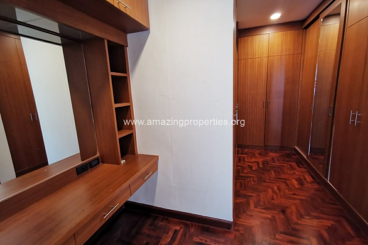 4-bedroom-house-Phrom-Phong-20-1-4594.jpg