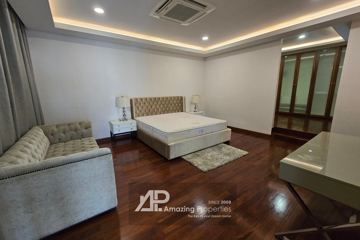4-bedroom-house-Phrom-Phong-22-1-8876.jpg