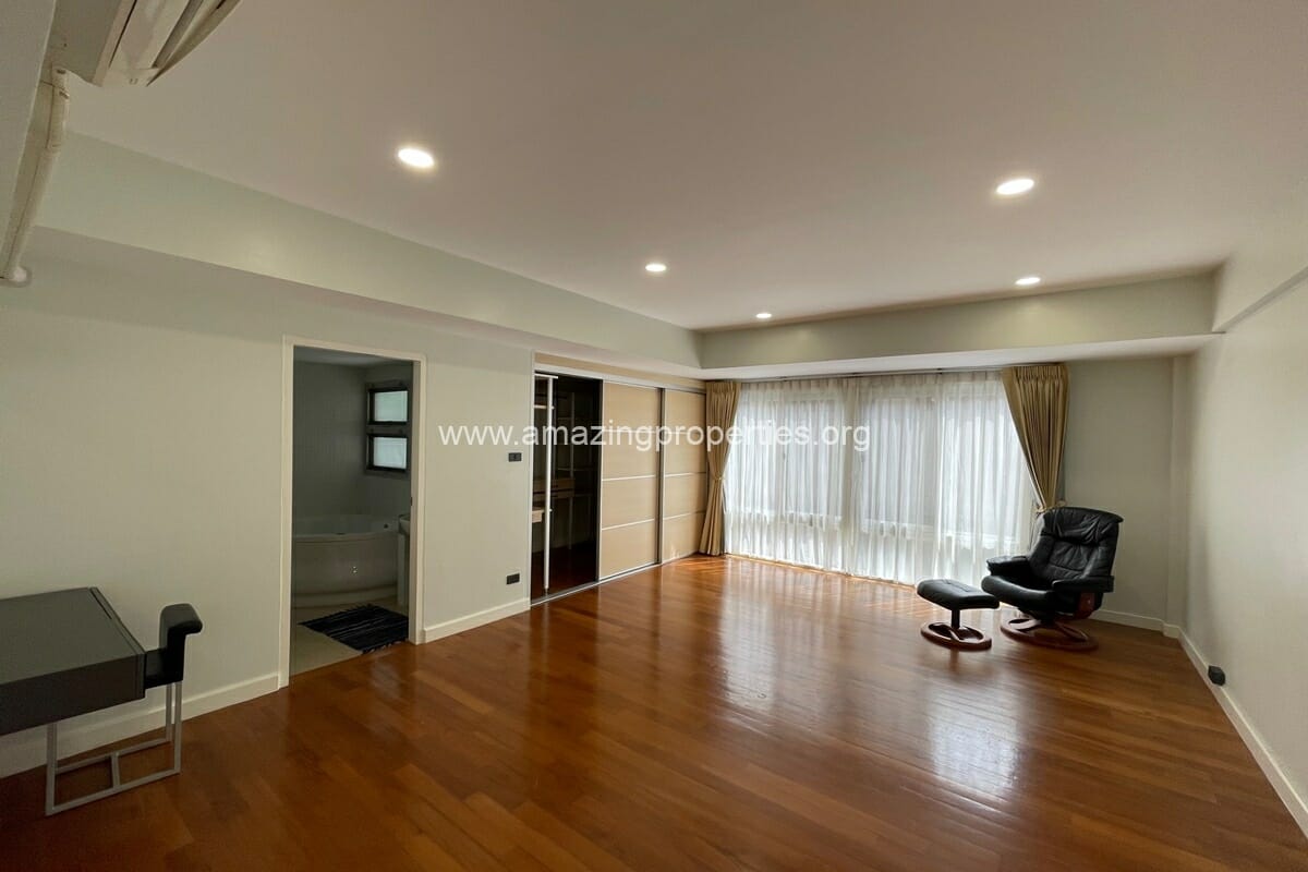 4-bedroom-house-Phrom-Phong-4-6679.jpg