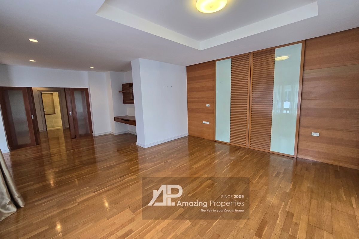 4-bedroom-house-Thonglor-12-7192.jpg