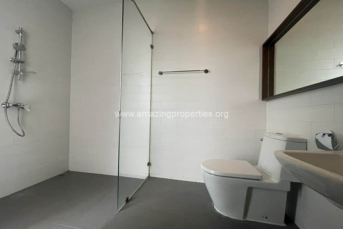 4-bedroom-house-thonglor-8-3103.jpg