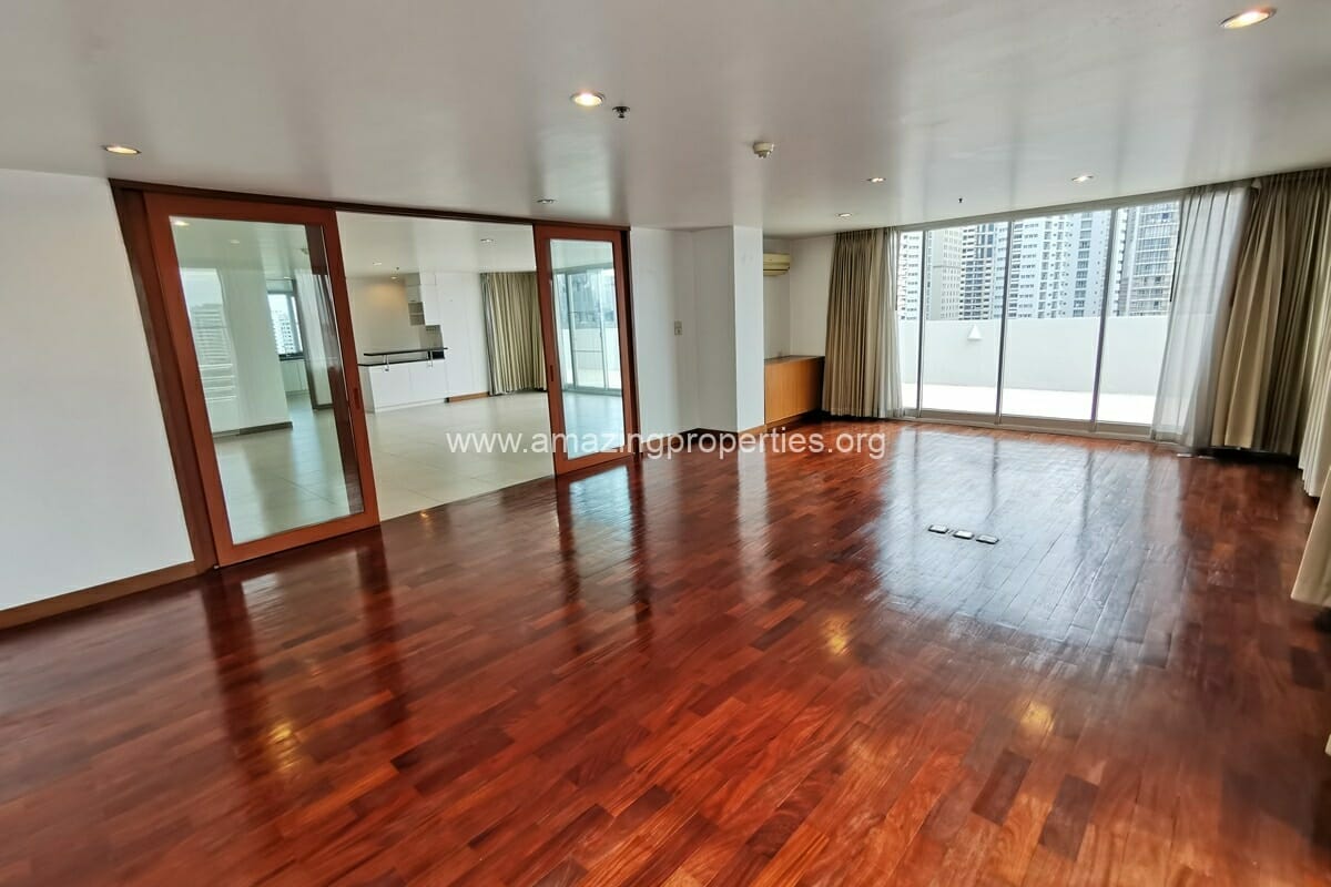 4-bedroom-penthouse-Phrom-Phong-11-8105.jpg