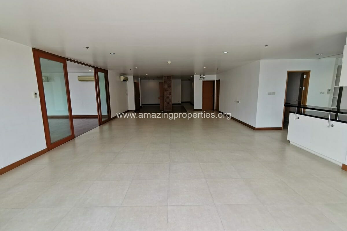 4-bedroom-penthouse-Phrom-Phong-5-7779.jpg