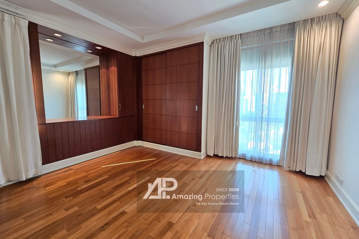 5-Bedroom-Duplex-Penthouse-Ploenchit--(27)-3420.jpg