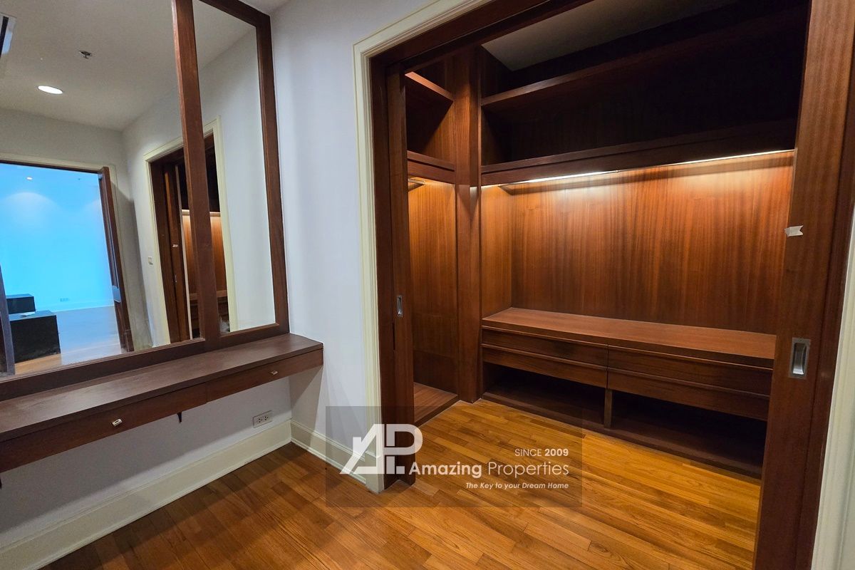 5-Bedroom-Duplex-Penthouse-Ploenchit--(6)-1136.jpg