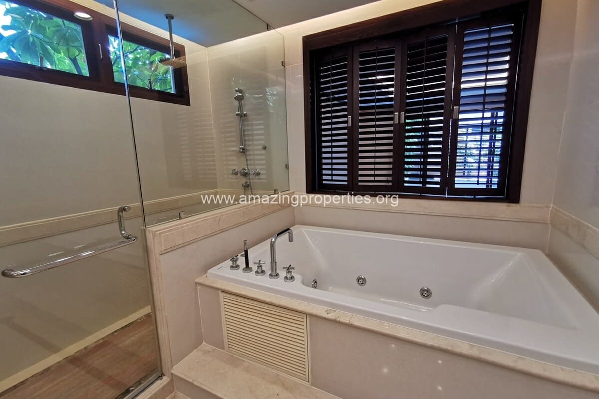 5-Bedroom-House-Baan-Sukhumvit-18-22-3959.jpg