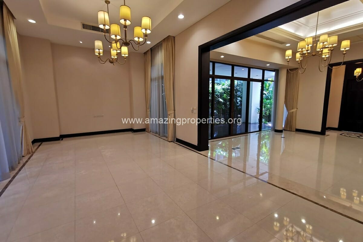 5-Bedroom-House-Baan-Sukhumvit-18-5-3927.jpg
