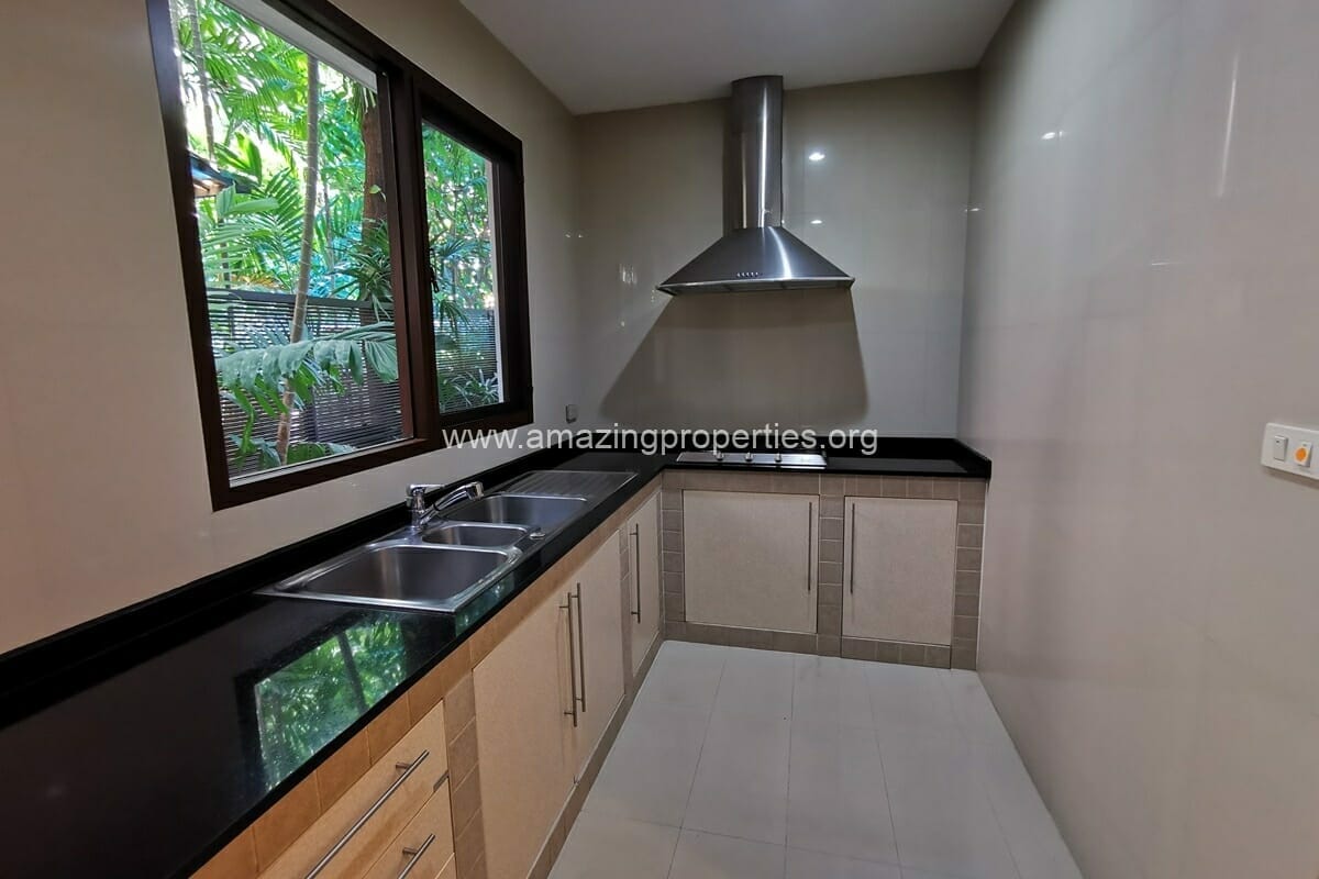 5-Bedroom-House-Baan-Sukhumvit-18-7-4379.jpg