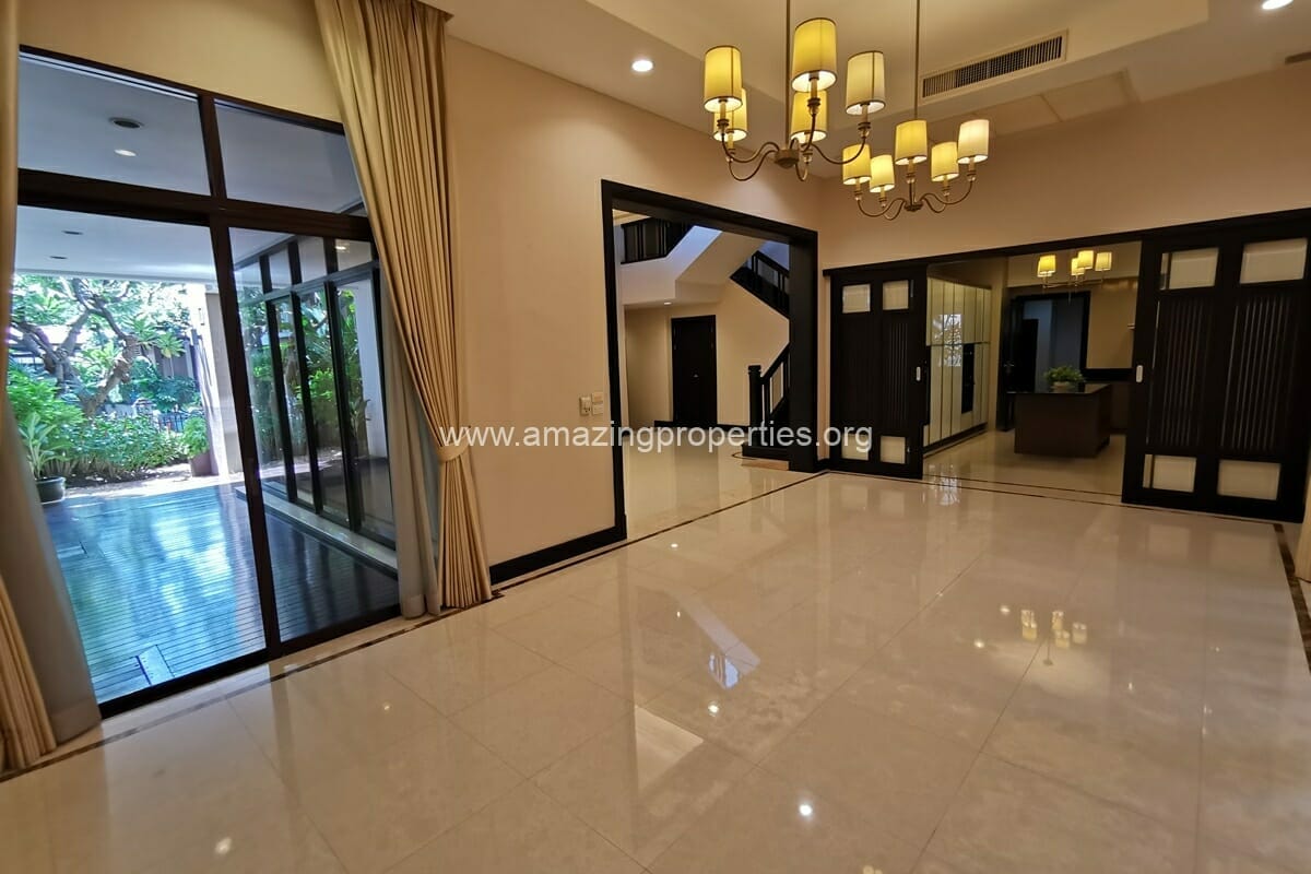 5-Bedroom-House-Baan-Sukhumvit-18-8-3692.jpg