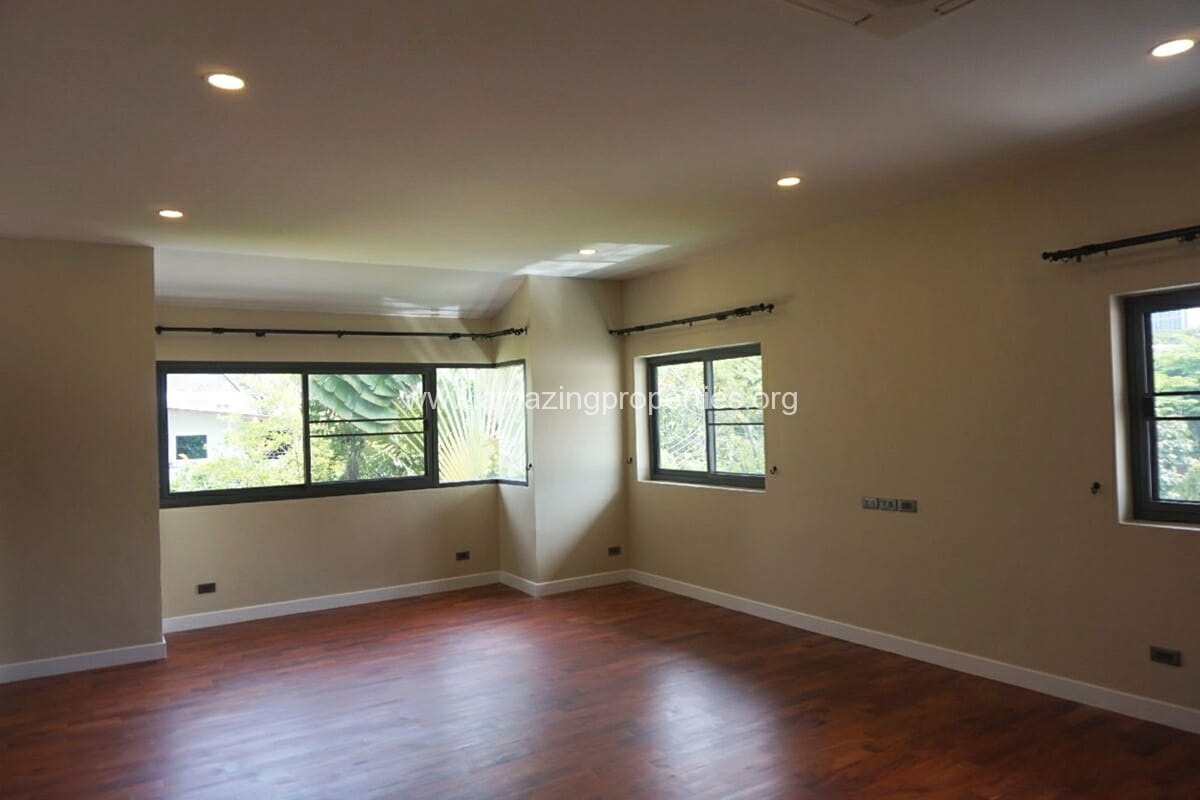 5-Bedroom-House-Phrom-Phong-10-8652.jpg