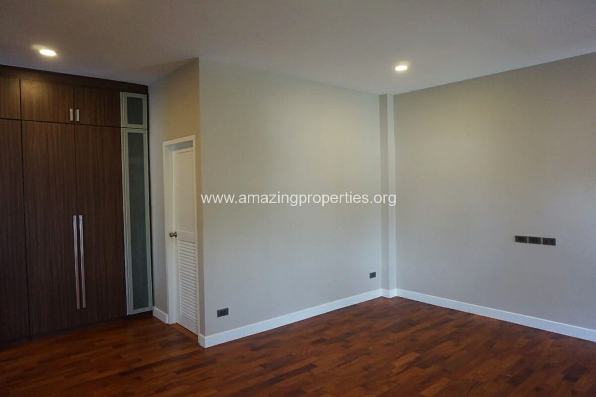 5-Bedroom-House-Phrom-Phong-18-9006.jpg