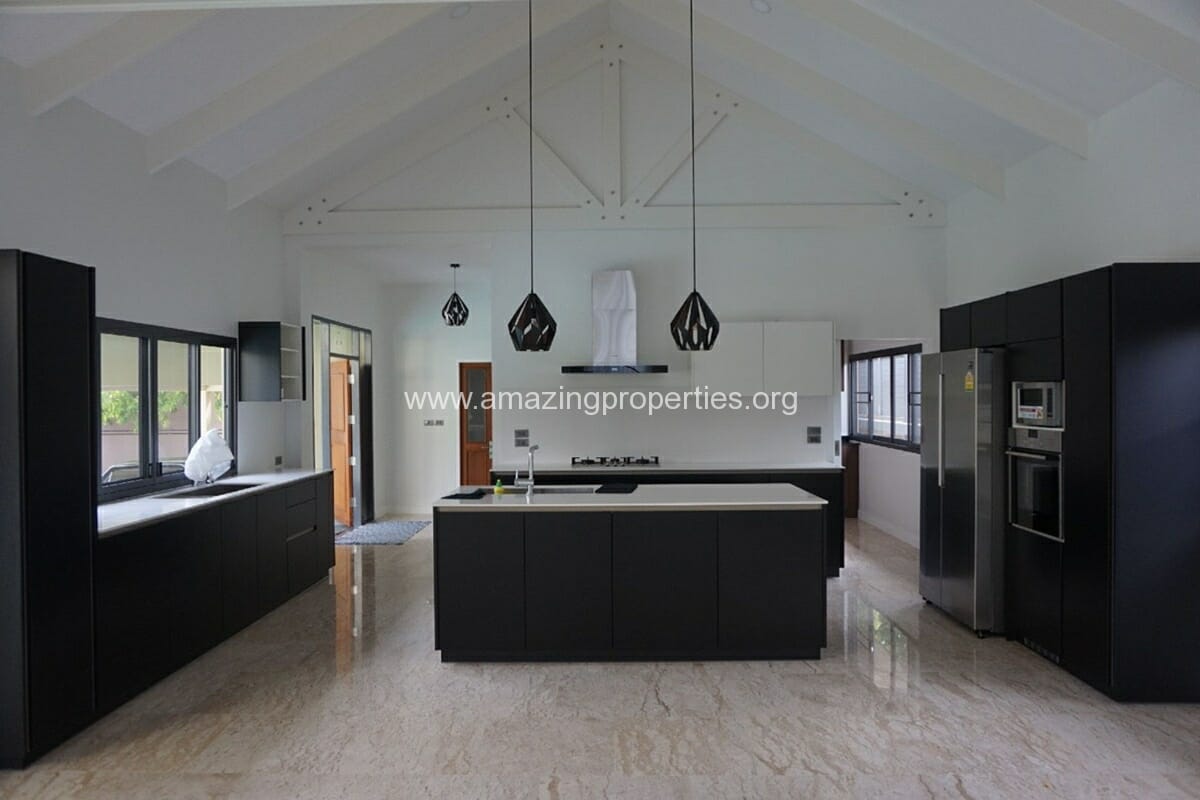5-Bedroom-House-Phrom-Phong-3-7337.jpg