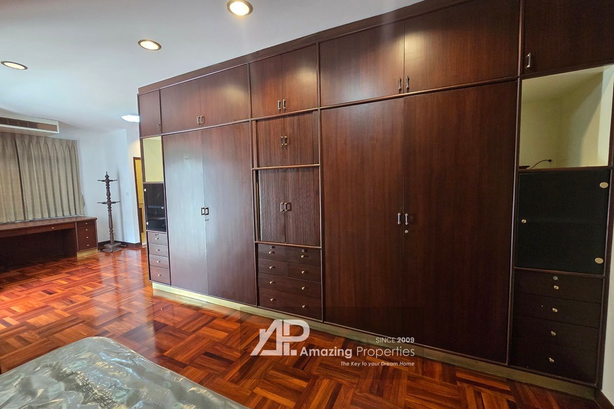 5-bedroom-House-Phrom-Phong-20-1075.jpg