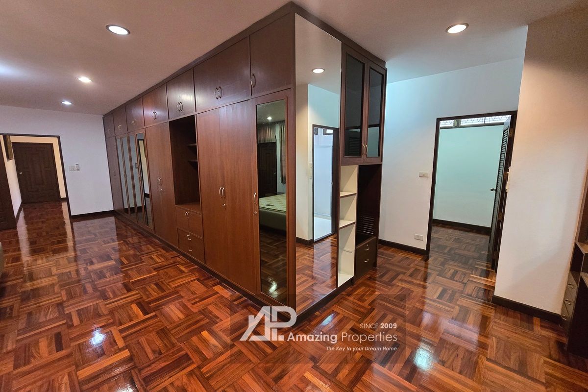 5-bedroom-House-Phrom-Phong-25-5362.jpg