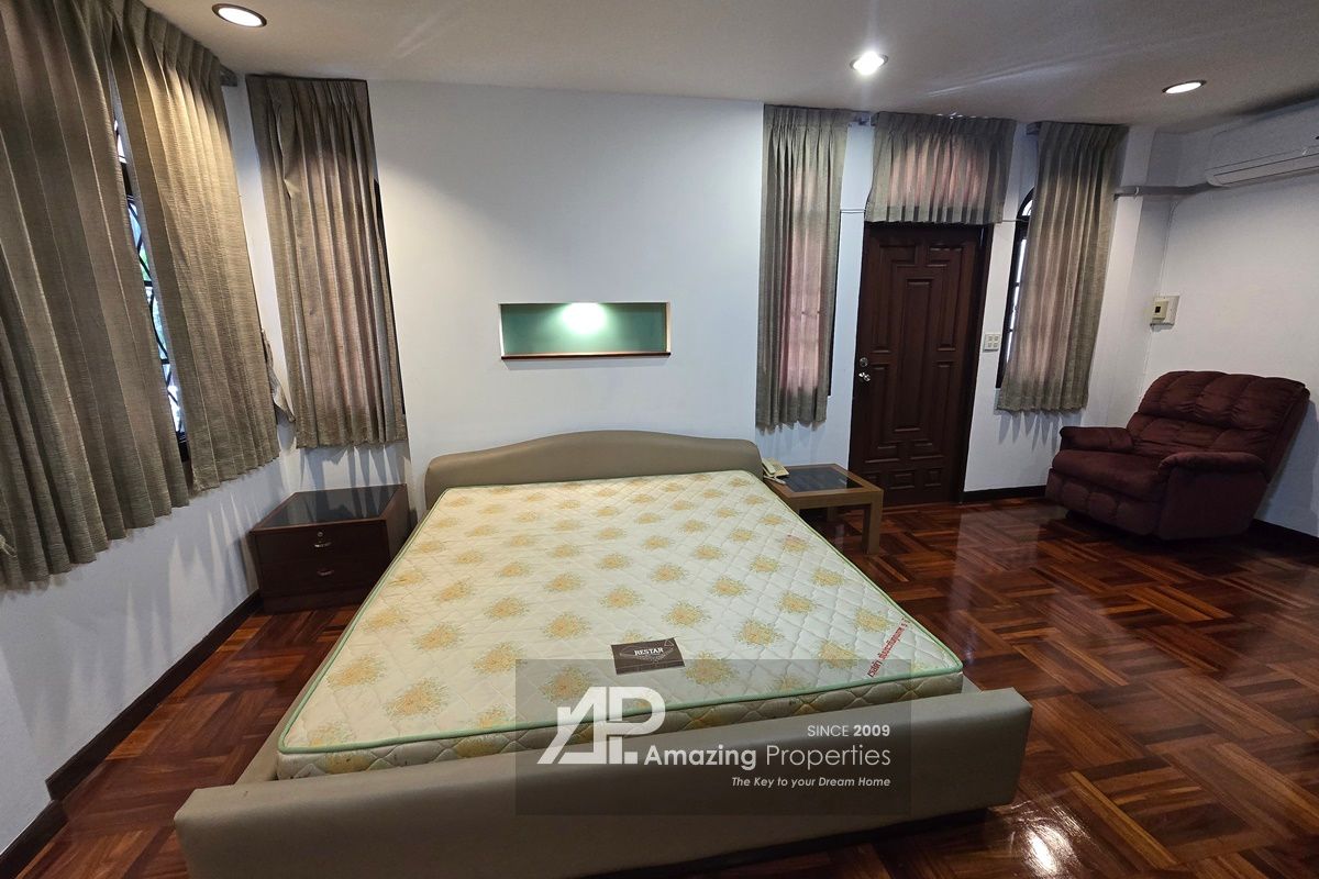 5-bedroom-House-Phrom-Phong-27-4630.jpg