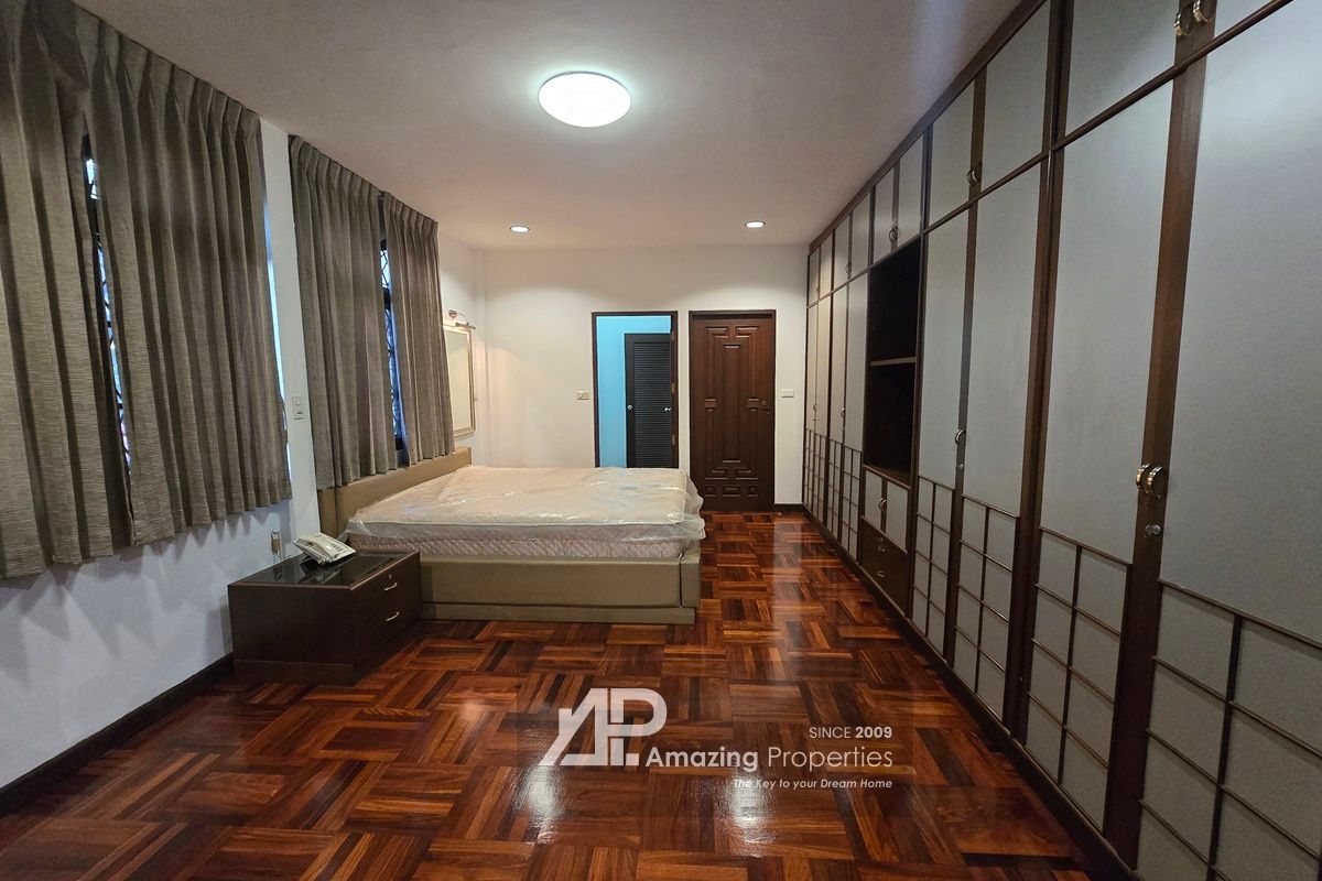 5-bedroom-House-Phrom-Phong-28-8722.jpg