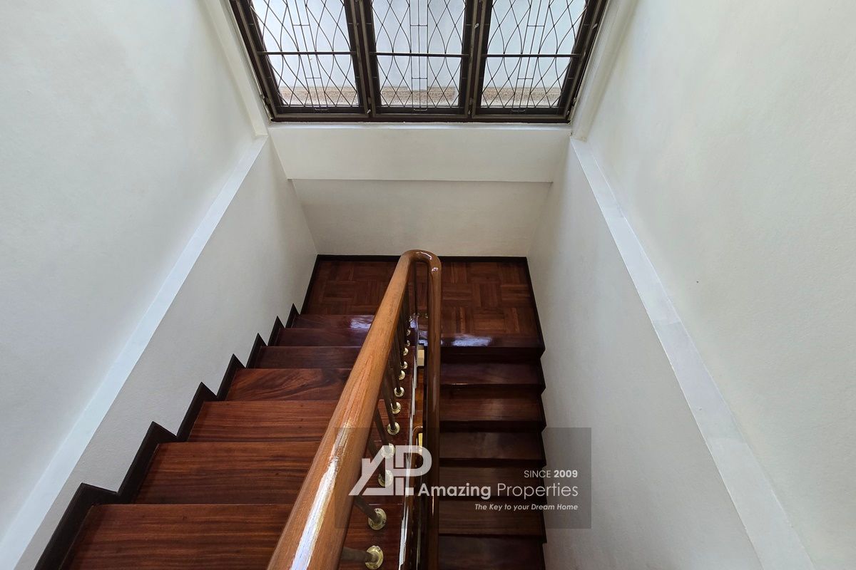 5-bedroom-House-Phrom-Phong-39-5354.jpg