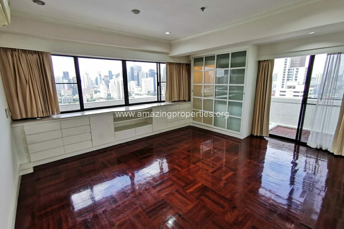 6-Bedroom-Duplex-Penthouse-Phrom-Phong-18-4448.jpg