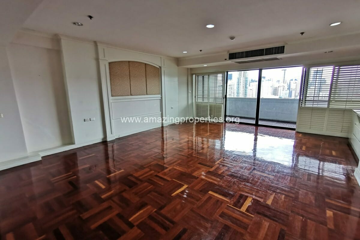 6-Bedroom-Duplex-Penthouse-Phrom-Phong-39-2926.jpg